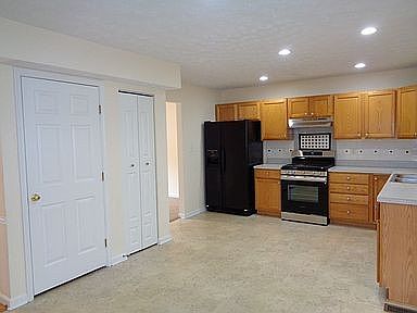 4th image of 118 Foxtrap Dr