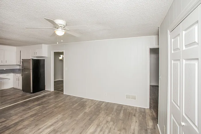 4 bed, 2.5 bath, 1802 sqft, $1,675 — Photo 4