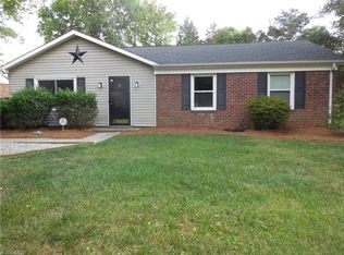 2608 Hillway Dr, Greensboro, NC 27407