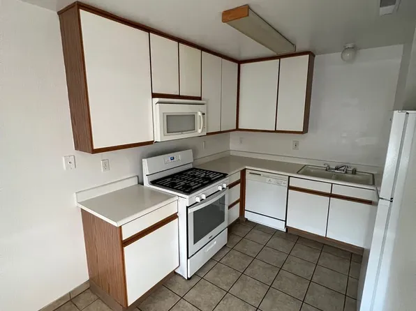 Peppertree Apartments, 195 Lois Ln #18, Fernley, NV 89408