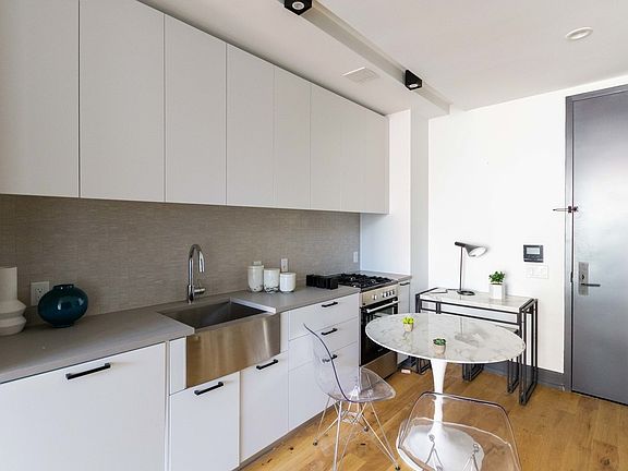 4th image of 42-22 27th St #313A