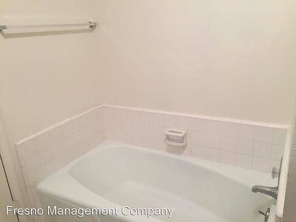 5th image of 5063 E Belmont Ave APT A