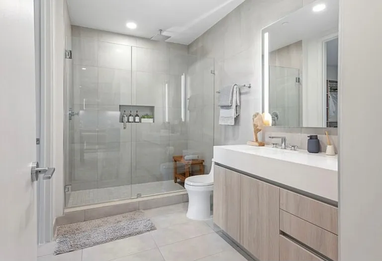 100 NE 26th St #100 — Photo 5