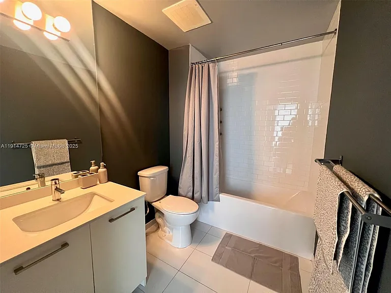 151 SE 1st St #810 — Photo 11