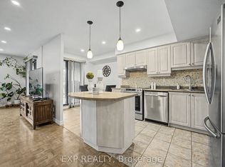 1000 Cedarglen Gate #501, Mississauga, ON L5C3Z5