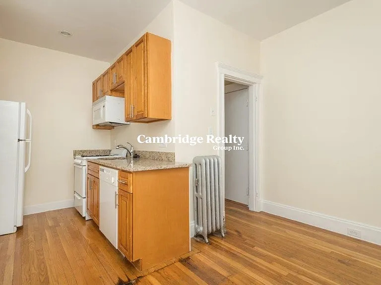 12 Elko St #7T — Photo 2