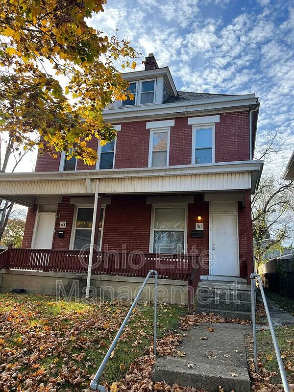 5 bed, 2.5 bath, 1600 sqft, $1,880 — Photo 1