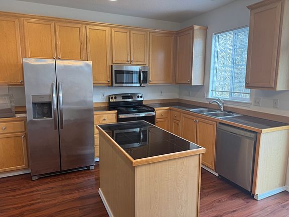 5th image of 15795 SW Blackstone Dr