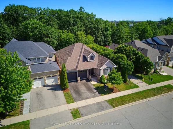 2269 Wuthering Heights Way, Oakville, ON L6M 0A6