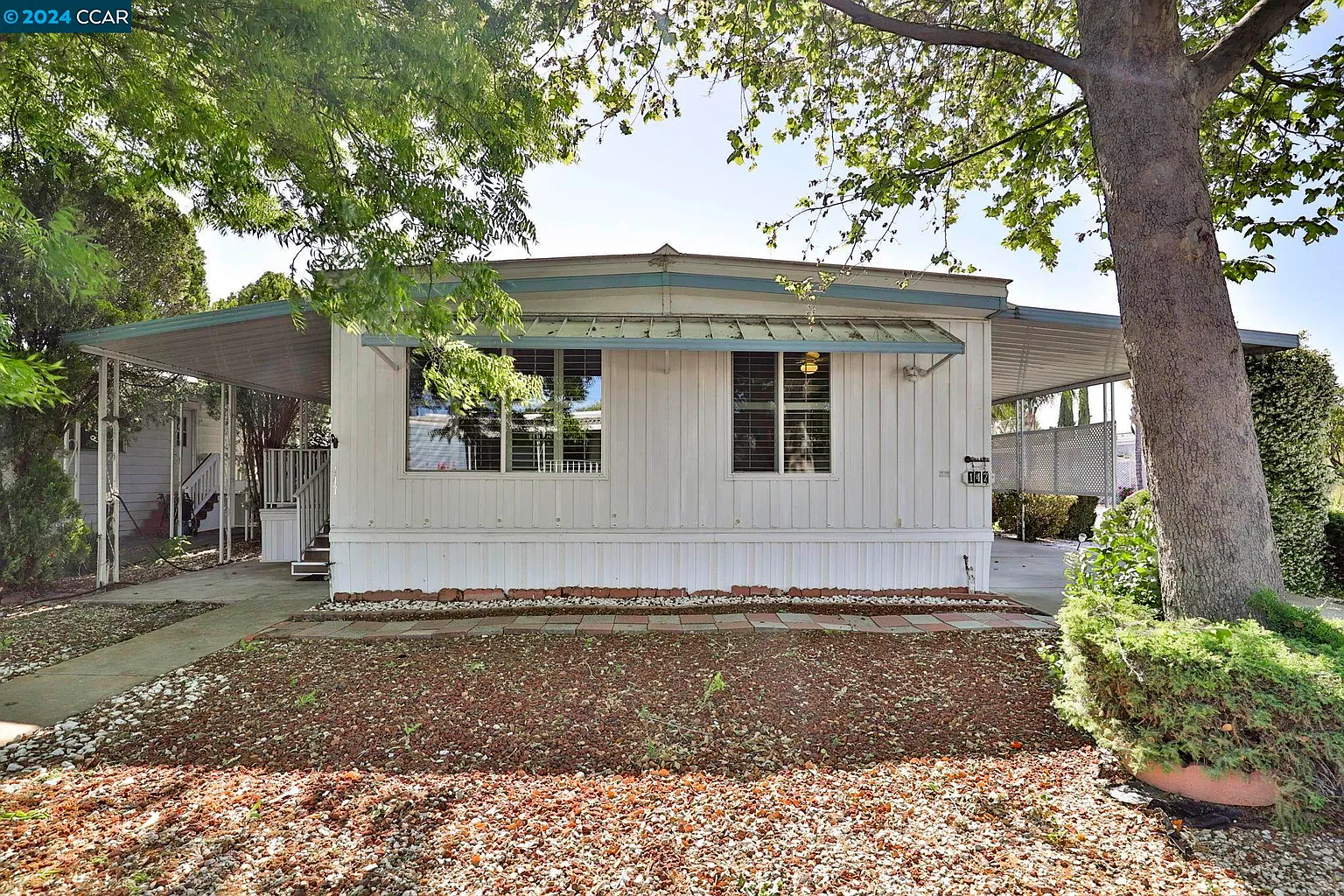 147 Maui Dr photo 1