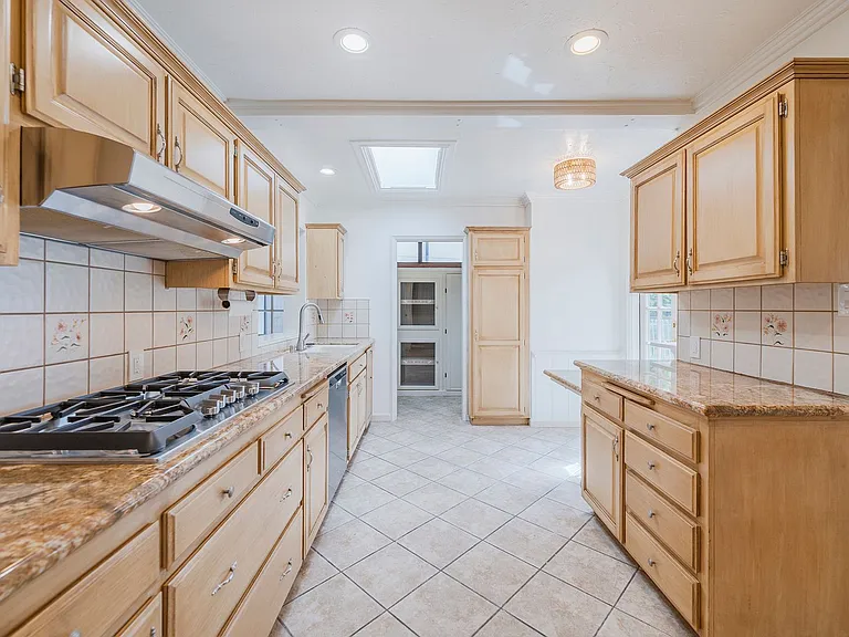 620 S Gertruda Ave — Photo 5