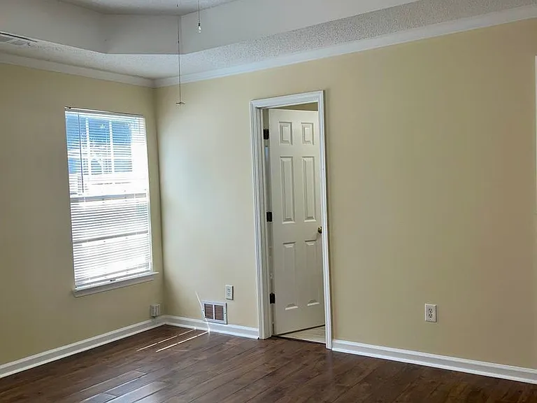8584 Guthrie Dr — Photo 6