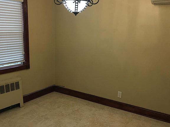 5th image of 4375 Katonah Ave #1