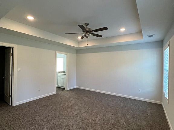 3rd image of 2527 Naples Ln