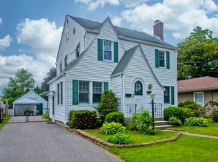 94 Gillette Ave, Springfield, MA 01118