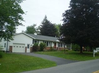 125 Raylinsky Rd, Ballston Lake, NY 12019