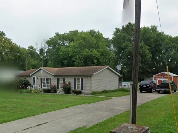 5825 Mason Ln, Martinsville, IN 46151