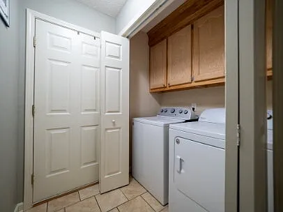 3 bed, 2.0 bath, 1340 sqft, $1,575 — Photo 3