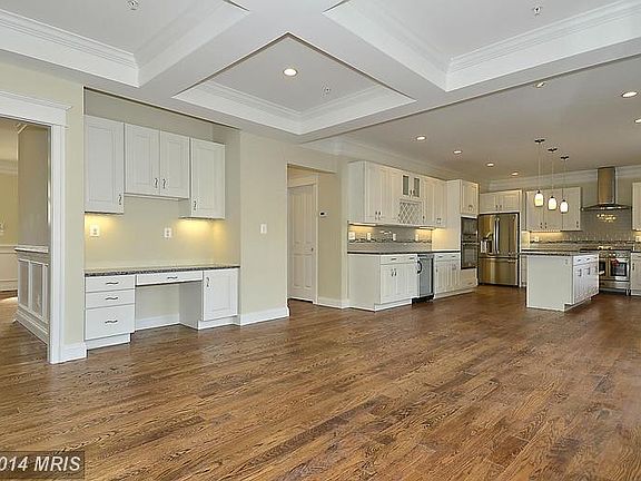 4th image of 5603 Lone Oak Dr