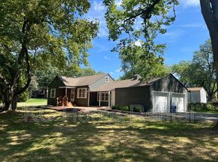 11101 Applewood Dr, Kansas City, MO 64134