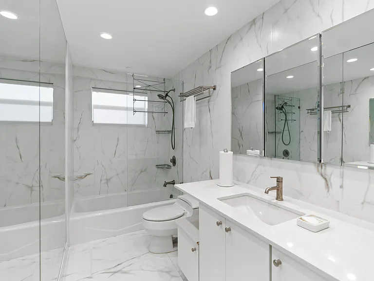 121 Golden Isles Dr #Penthouse 1 — Photo 40