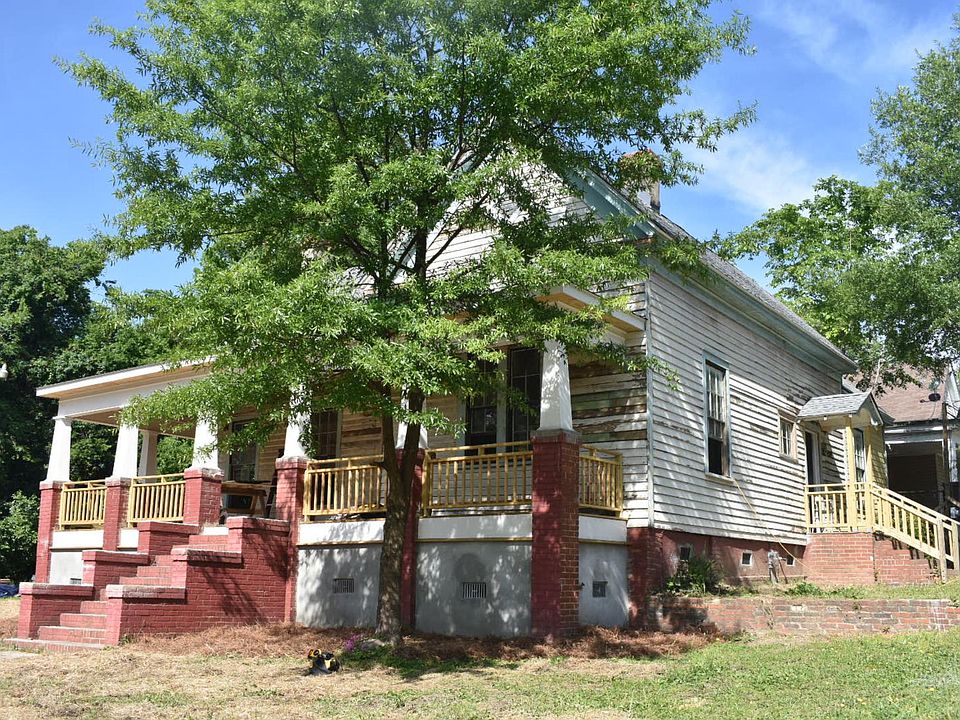 2nd image of 1407 Jackson St