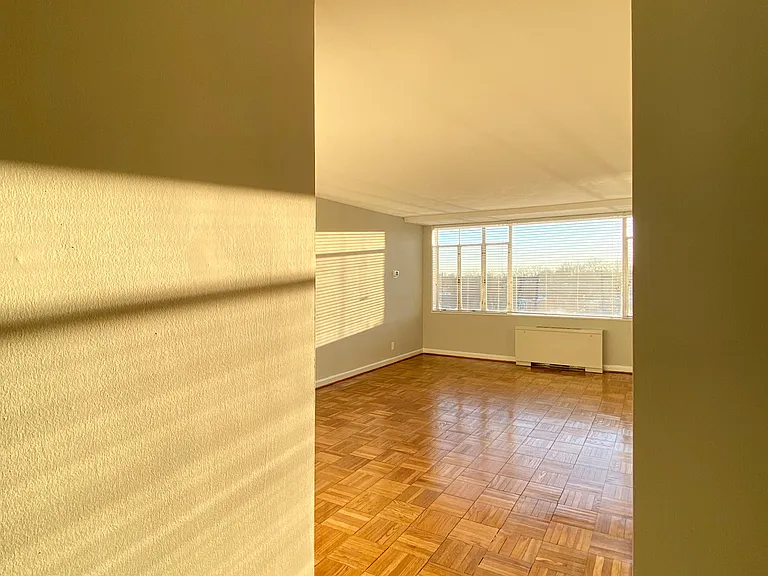 Connecticut Park Apartments — Photo 11
