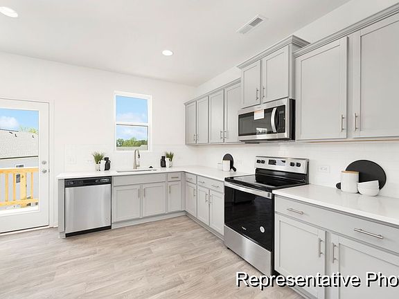 3rd image of 11716 Avocet St #75