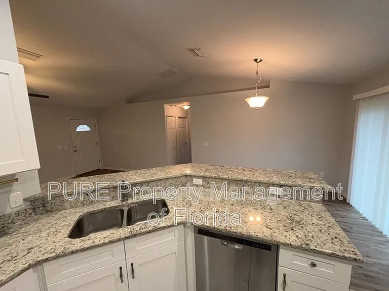 9870 SE 159th St — Photo 10