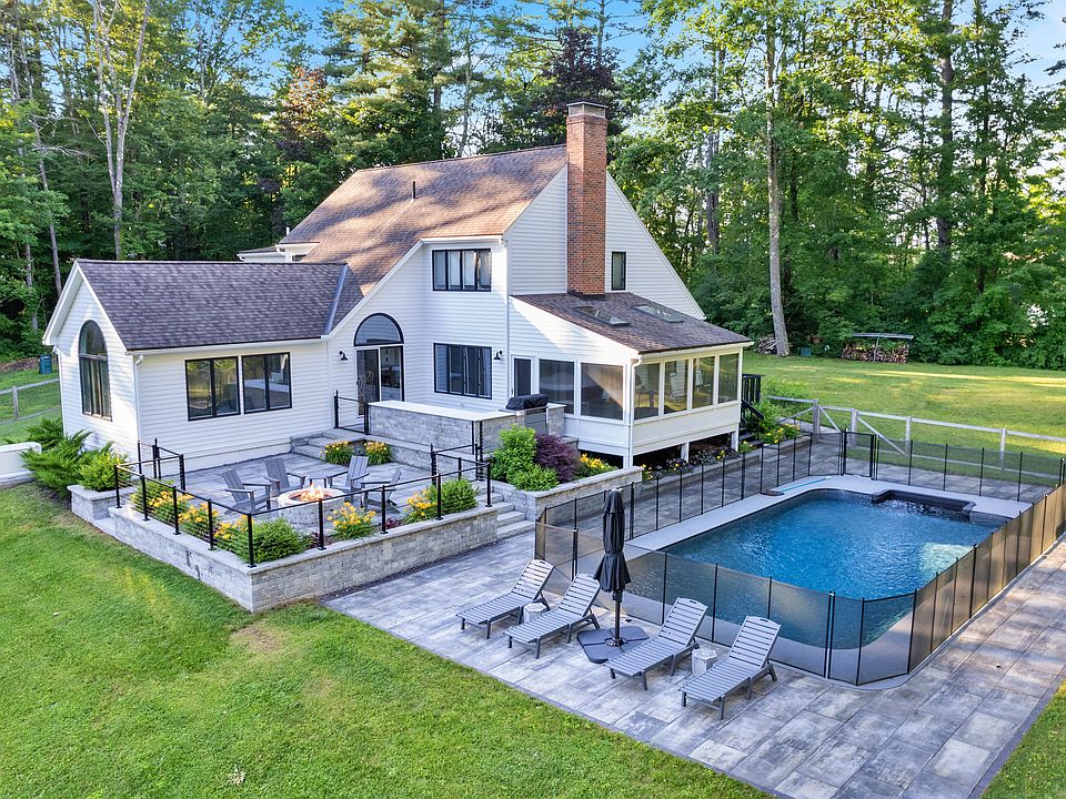 10-acre property offers ultimate privacy less than 10 minutes to downtown GB