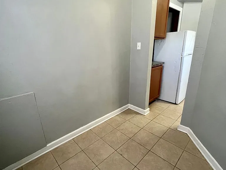 2221 Jones St — Photo 13