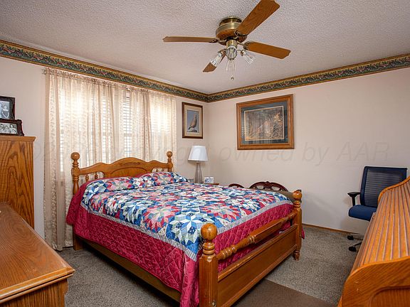 5th image of 1100 Montclair Dr