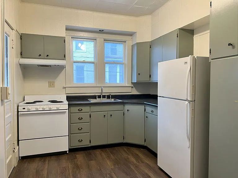 108 Park Ave — Photo 2