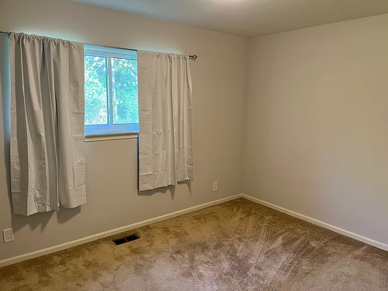33426 Harlan Dr — Photo 10