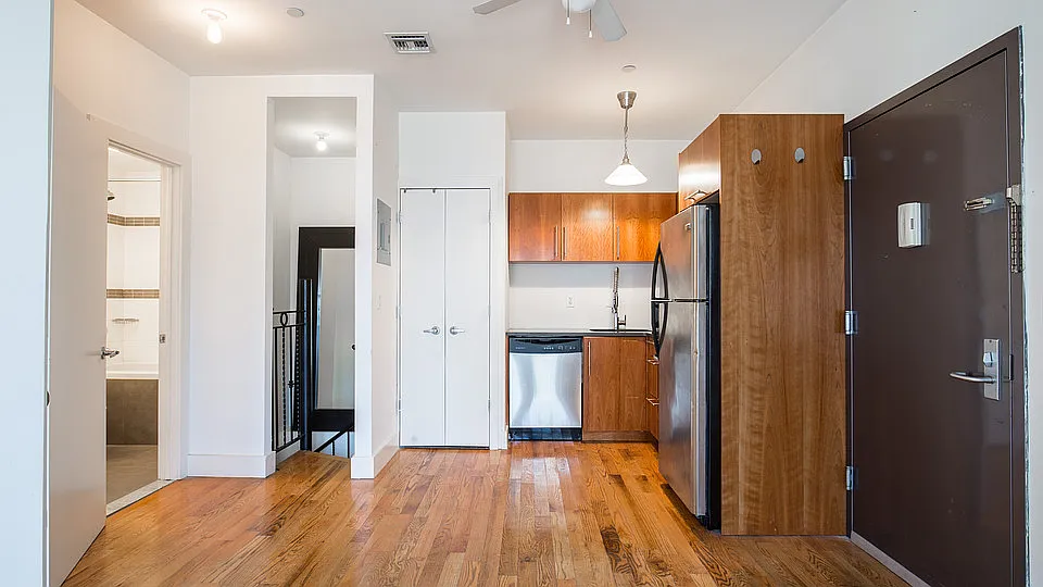 Building Photo - 245 Frost St #1M