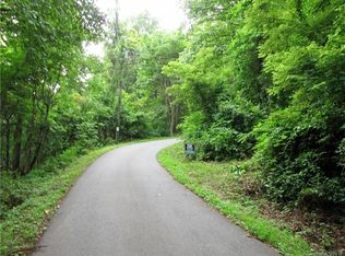 127 Busbee Mountain Rd, Asheville, NC 28803