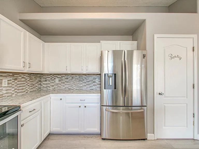 13734 W Meadowdale Dr — Photo 15