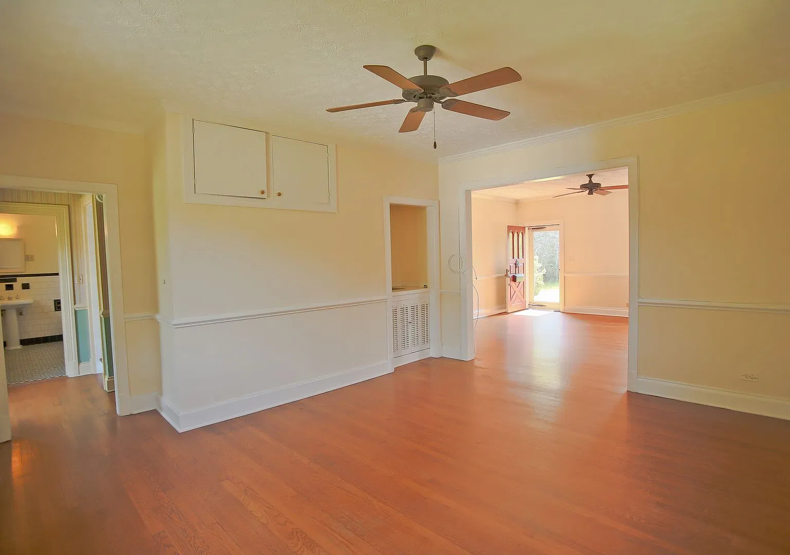 1017 Locust Avenue — Photo 3