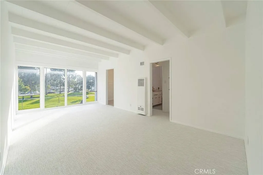 231 Junipero Ave in Long Beach, CA 90803 — Photo 1