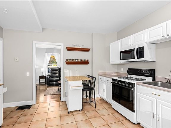 5th image of 93 N Main St #93