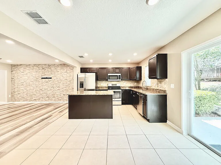 3824 Exeter Ln #1 — Photo 12