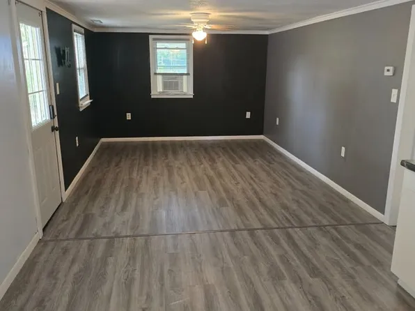 3131 S 13th St, Niles, MI 49120