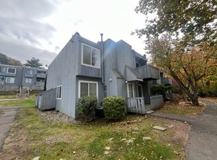 11 Cedar Ct UNIT J, East Haven, CT 06513
