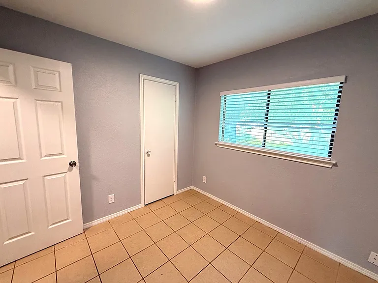 6318 Les Harrison Dr — Photo 10