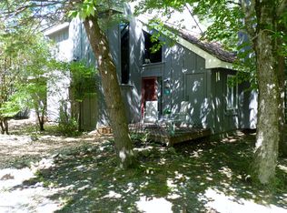 15 Down Hl, Lake Harmony, PA 18624