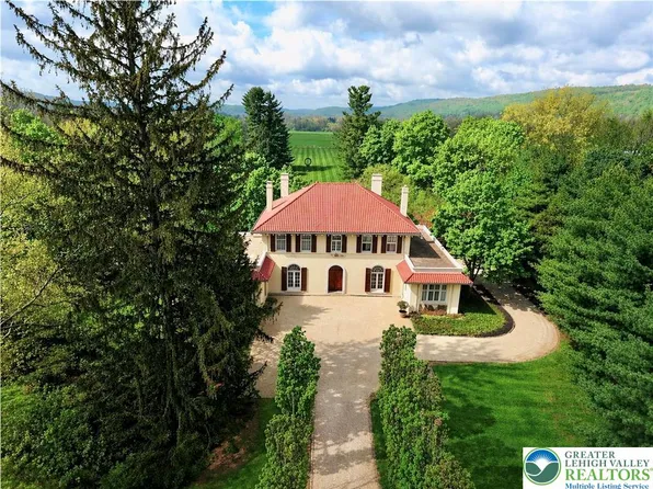 3442 Lanark Rd, Coopersburg, PA 18036