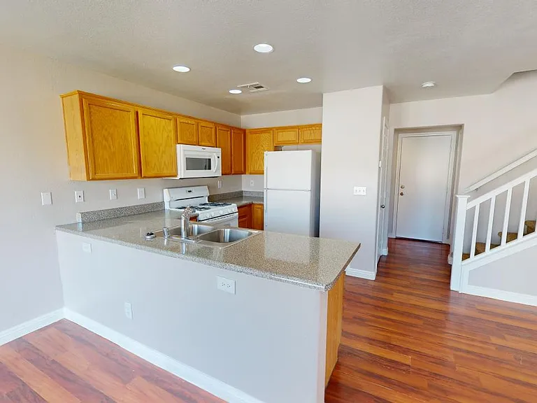 10225 Missouri Meadows St — Photo 11