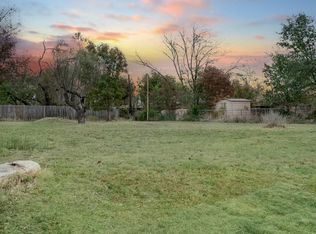 1013 Avenue B, Fredericksburg, TX 78624