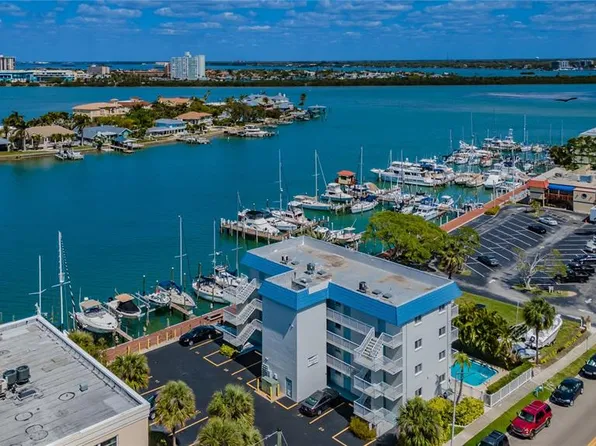 800 Bayway Blvd APT 12, Clearwater, FL 33767