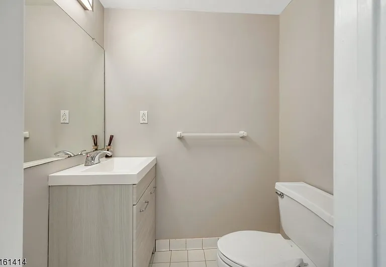 50 Pine St #211 — Photo 9